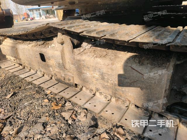 左側(cè)履帶整體?(行走機(jī)構(gòu)) 左側(cè)履帶整體?(行走機(jī)構(gòu))