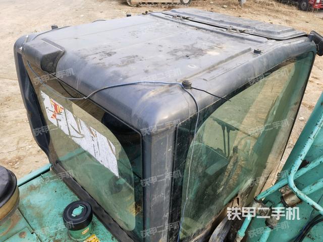 駕駛室頂部俯視（上車(chē)部件）