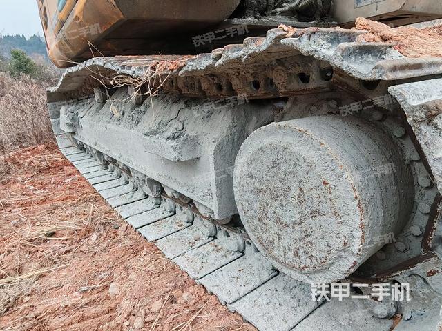 左侧履带整体 (行走机构) 左侧履带整体 (行走机构)