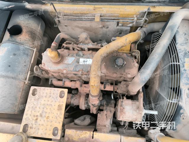 氣門室蓋螺絲特寫(上車部件) 氣門室蓋螺絲特寫(上車部件)