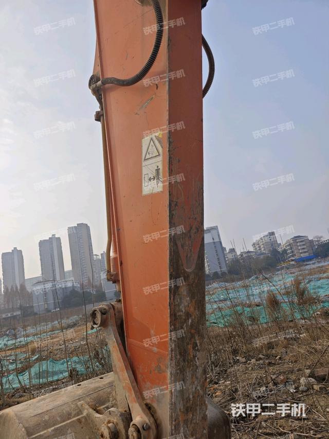 大臂整體?右側(cè)(工作和回轉(zhuǎn)裝置) 大臂整體?右側(cè)(工作和回轉(zhuǎn)裝置)
