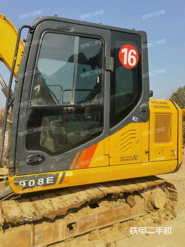 ?駕駛室正側(cè)（駕駛室部分）