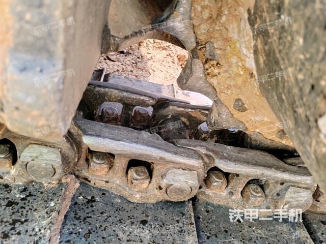 右驅(qū)動(dòng)輪（行走機(jī)構(gòu)）