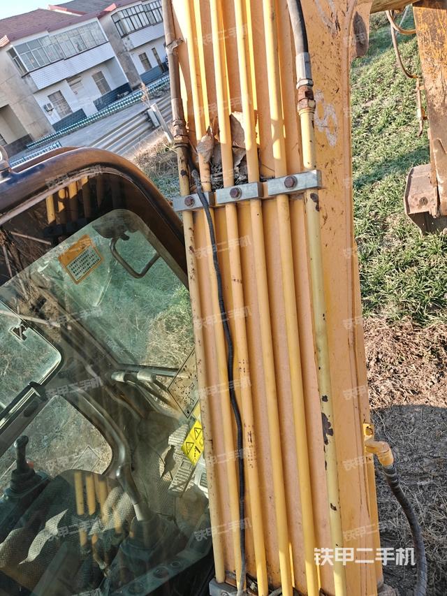 大臂背部俯視（工作和回轉(zhuǎn)裝置）