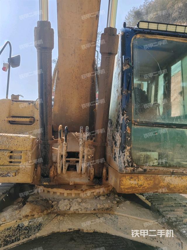 大臂油缸整體?豎拍（工作和回轉(zhuǎn)裝置）