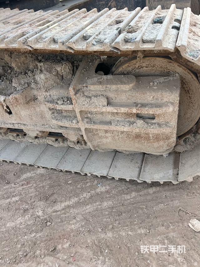 右側履帶整體（行走機構）