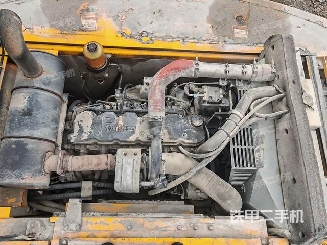 发动机室(上车部件) 发动机室(上车部件)