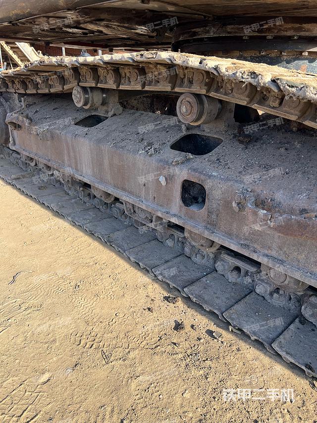 單側(cè)履帶整體（整機(jī)外觀）