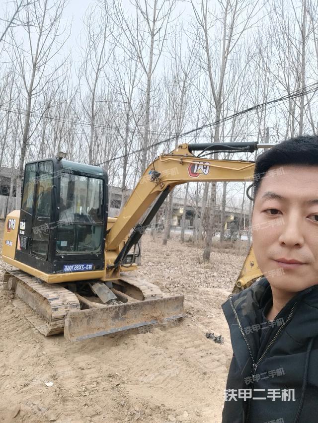 卡特彼勒CAT®305.5E2 小型液压挖掘机的设备实拍-第1张实拍照片