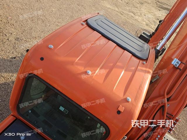 駕駛室頂部（整機(jī)外觀）