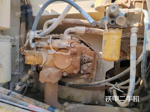 電瓶（大件艙室）