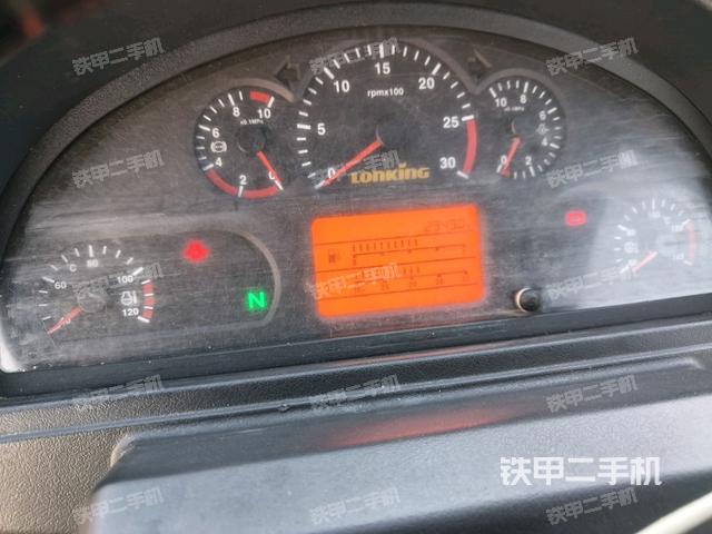 駕駛室操作臺(tái)（整機(jī)外觀及大件）