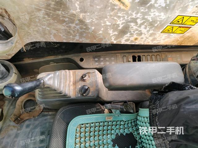 座椅左側(cè)控制臺(tái)/音響/含左手柄（駕駛室部分）