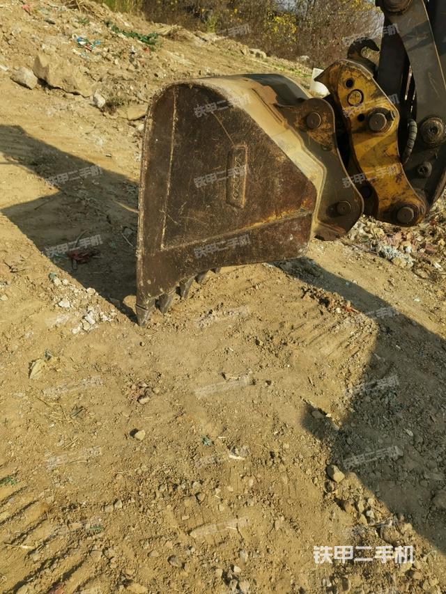 鏟斗右后整體（工作和回轉(zhuǎn)裝置）