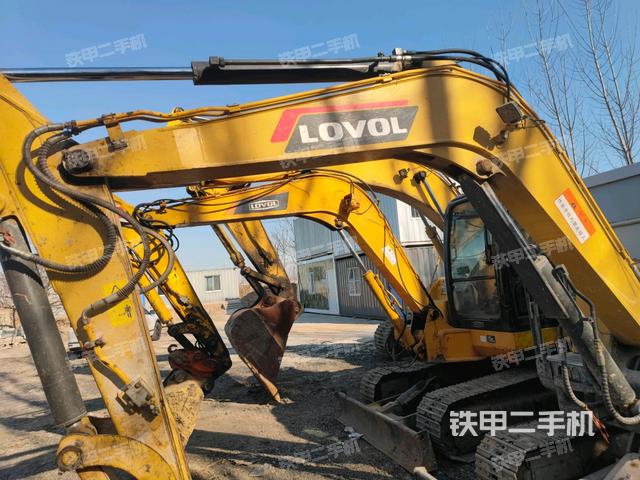 小臂整體右前(工作和回轉(zhuǎn)裝置) 小臂整體右前(工作和回轉(zhuǎn)裝置)