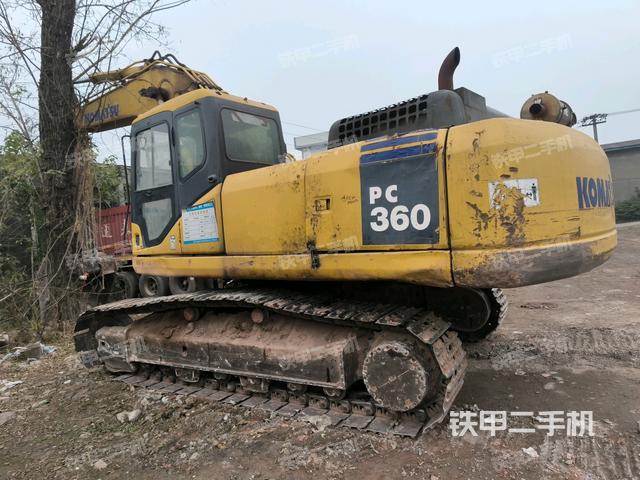 小松PC300-7挖掘机的设备实拍-第3张实拍照片