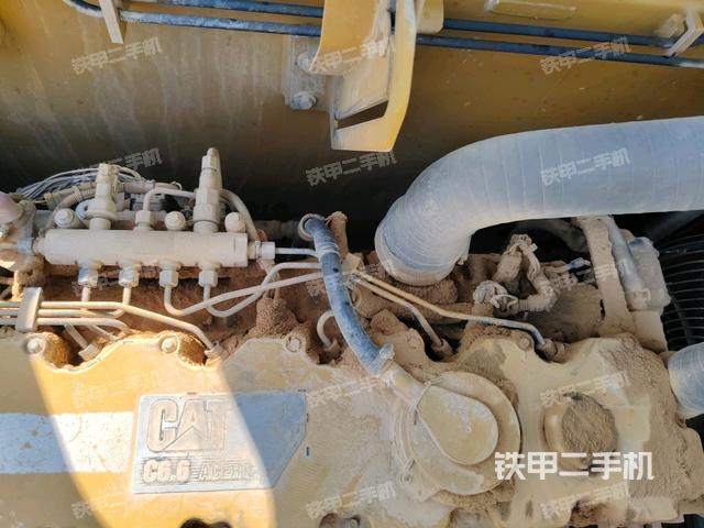 中央回轉(zhuǎn)接頭特寫（上車部件）