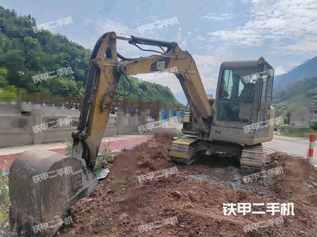 卡特彼勒CAT®305.5E2 小型液压挖掘机