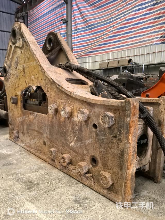 整機(jī)右后45°（設(shè)備外觀及核心部件）