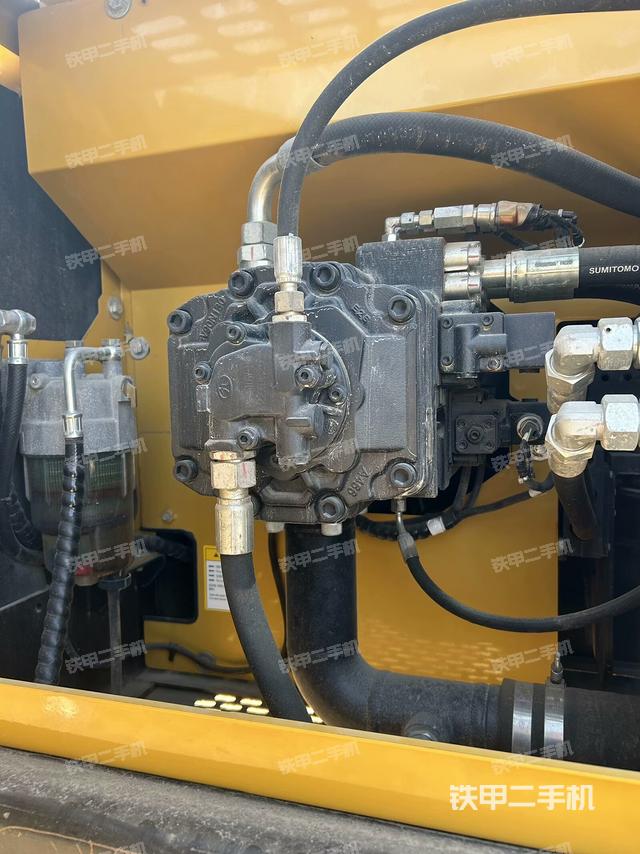 液壓泵斜45?左（大件艙室）