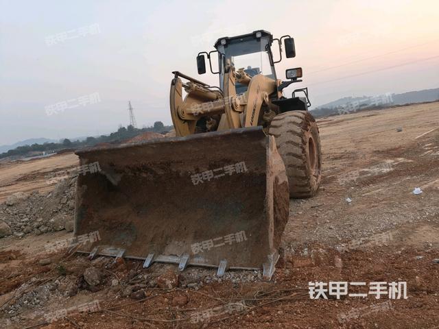 工作裝置整體（整機(jī)外觀及大件）