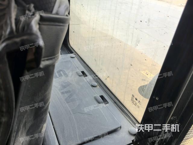 座椅后部（駕駛室部分）