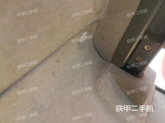 后窗玻璃角標(biāo)（駕駛室部分）