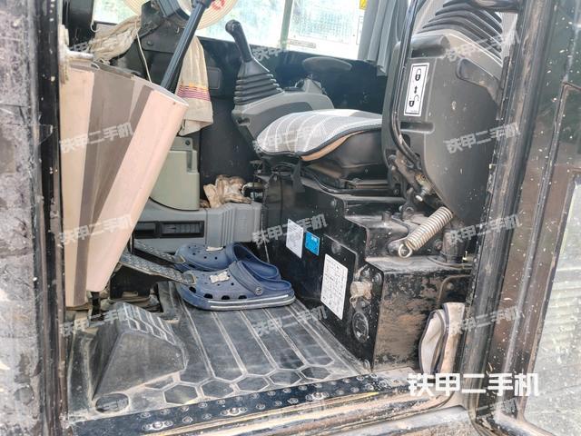 驾驶室整体（整机外观）