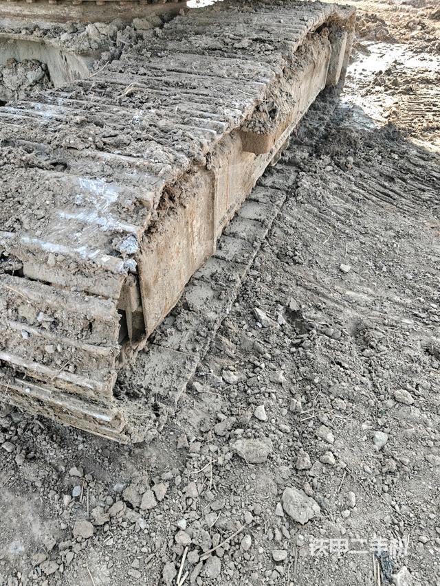 右側(cè)履帶整體（行走機(jī)構(gòu)）