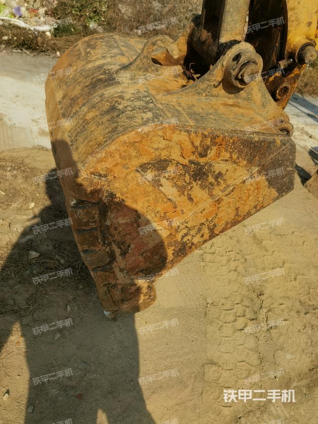 鏟斗右后整體（工作和回轉(zhuǎn)裝置）