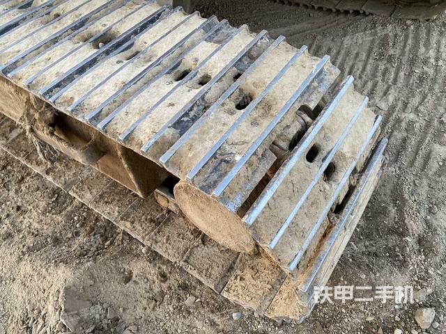 單側履帶整體（整機外觀）