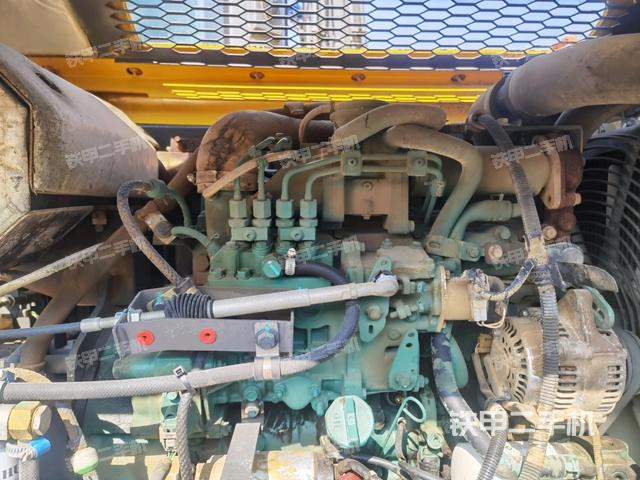 回轉(zhuǎn)馬達(dá)（上車部件）