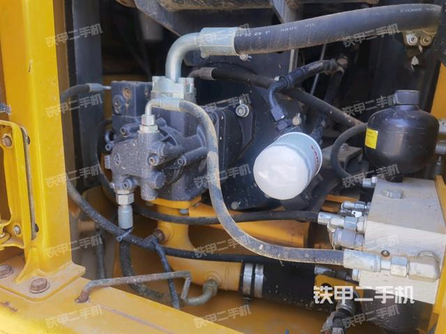 電瓶（大件艙室）