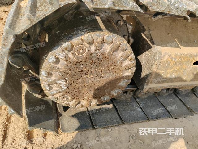 左導(dǎo)向輪（行走機(jī)構(gòu)）