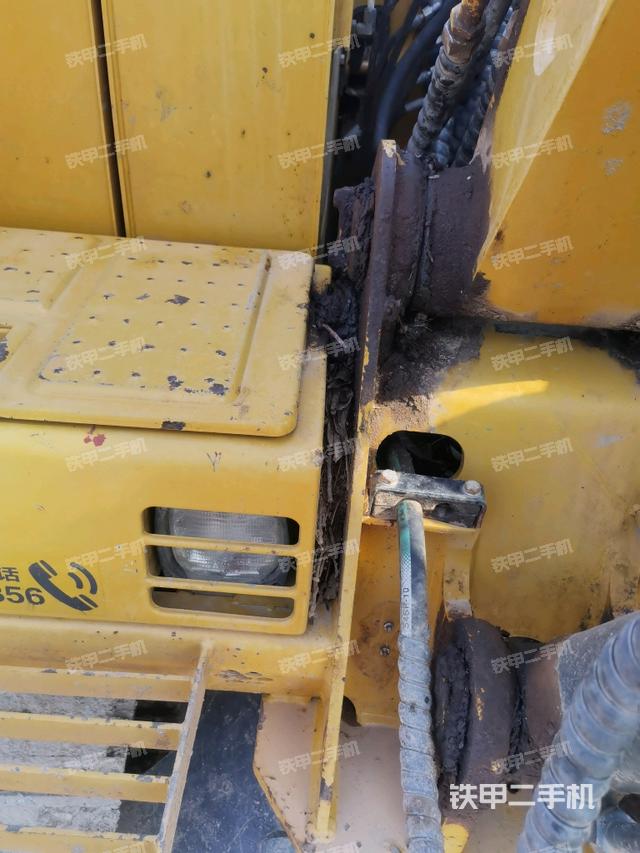 大臂根部?斜（工作和回轉(zhuǎn)裝置）