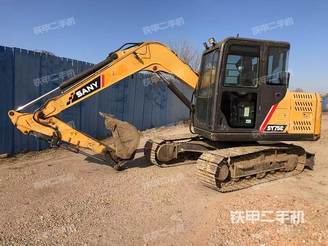 駕駛室頂部（整機外觀）