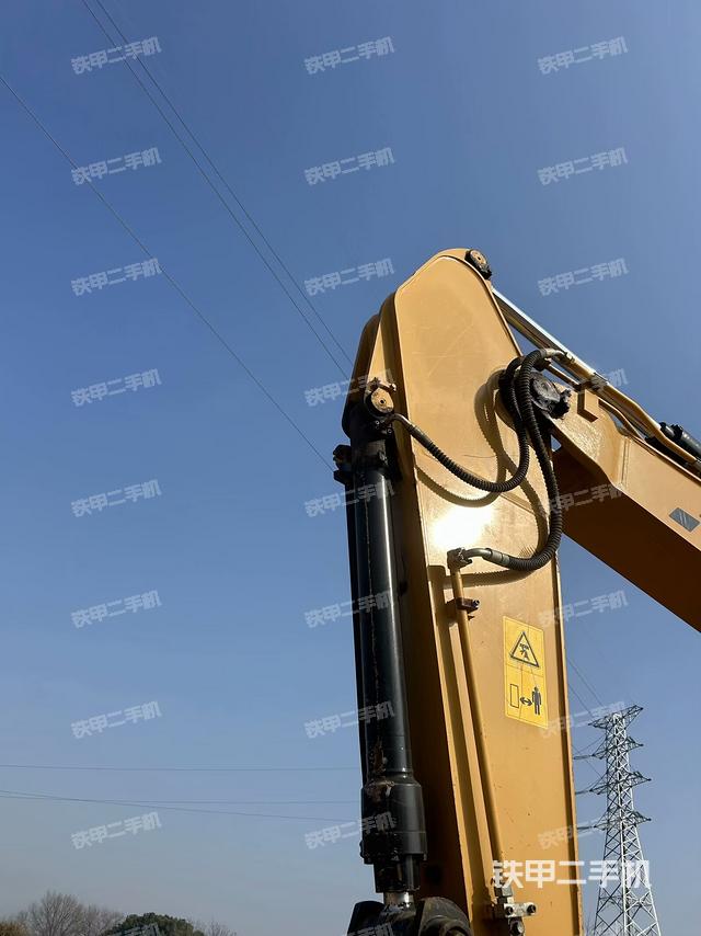 小臂整體左后（工作和回轉裝置）