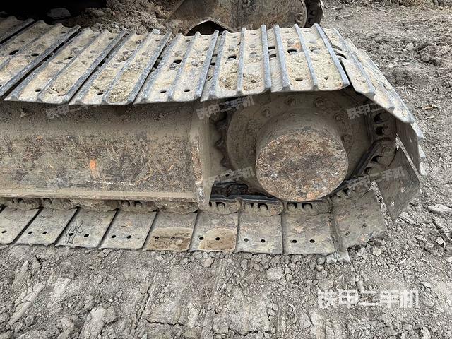 右驅(qū)動(dòng)輪（行走機(jī)構(gòu)）