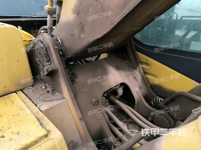 大臂根部?斜視（工作和回轉(zhuǎn)裝置）