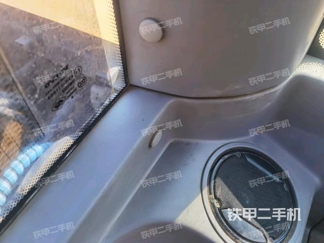 后窗玻璃角標(biāo)（駕駛室部分）