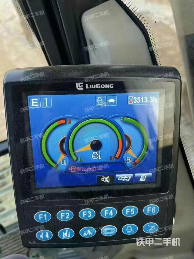 駕駛室整體（整機(jī)外觀）