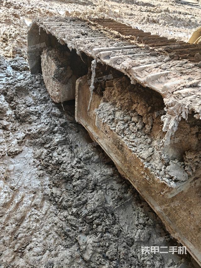 左驅(qū)動(dòng)輪（行走機(jī)構(gòu)）