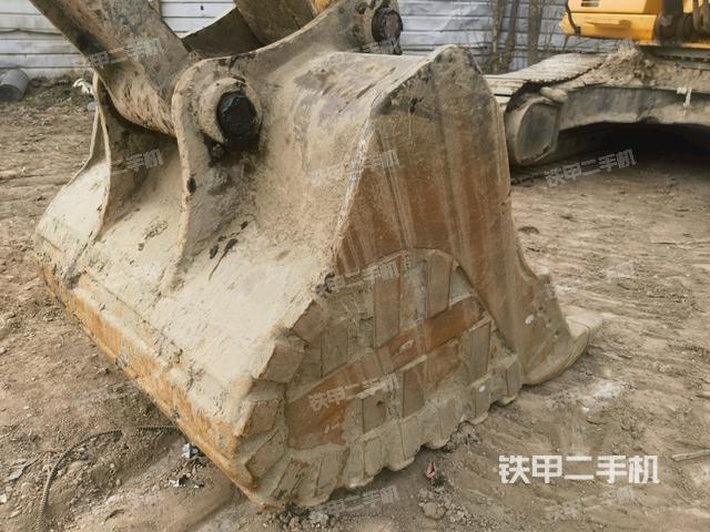 鏟斗45度(工作和回轉(zhuǎn)裝置) 鏟斗45度(工作和回轉(zhuǎn)裝置)