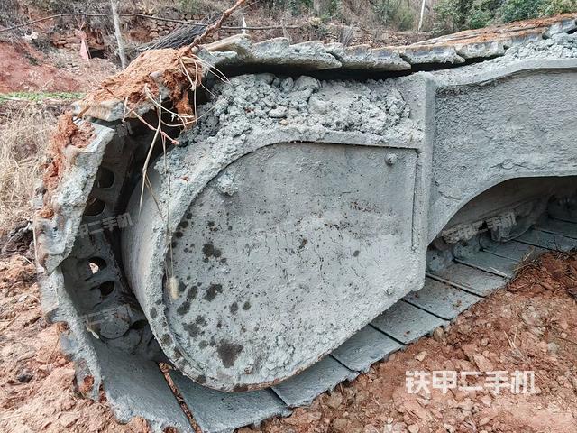 右侧行走马达盖板(行走机构) 右侧行走马达盖板(行走机构)