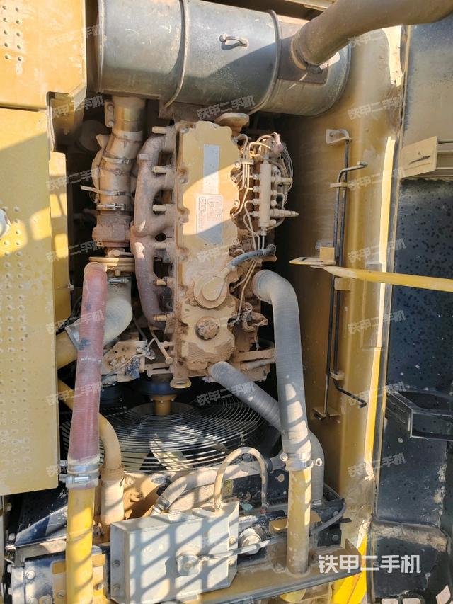 氣門室蓋螺絲特寫（上車部件）