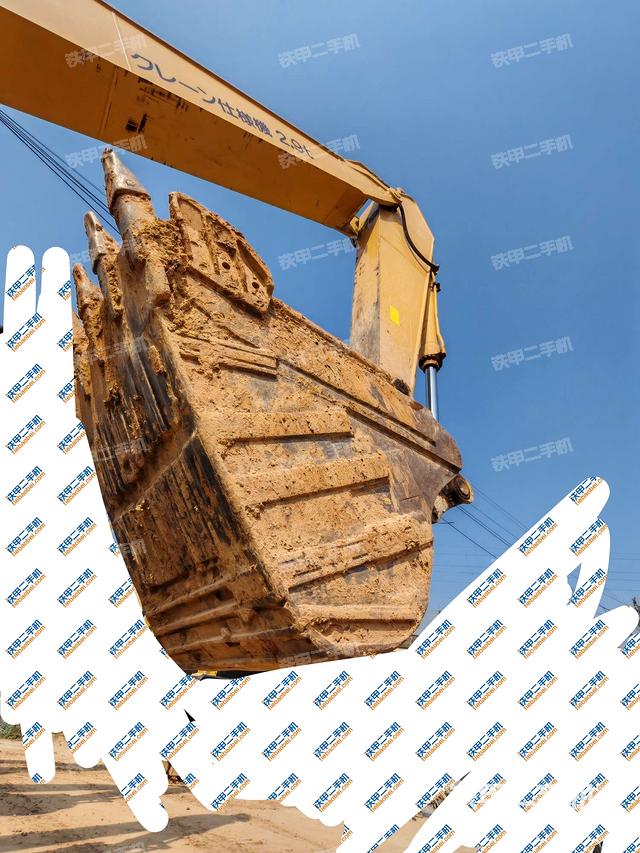 大臂油缸整體?豎拍（工作和回轉(zhuǎn)裝置）