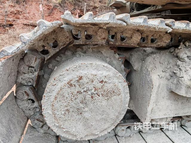 右驱动轮(行走机构) 右驱动轮(行走机构)