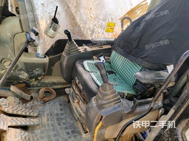 座椅后部（駕駛室部分）