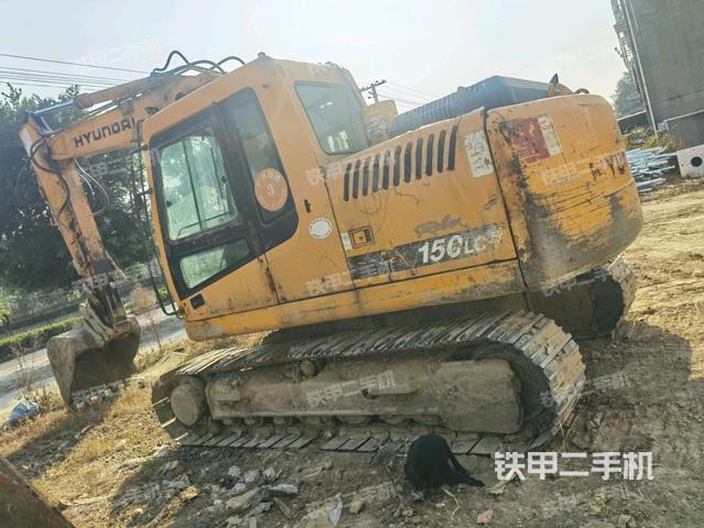 現(xiàn)代R150LC-7挖掘機(jī)