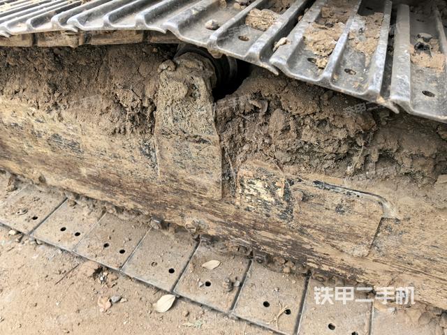 左側(cè)行走馬達(dá)蓋板（行走機(jī)構(gòu)）